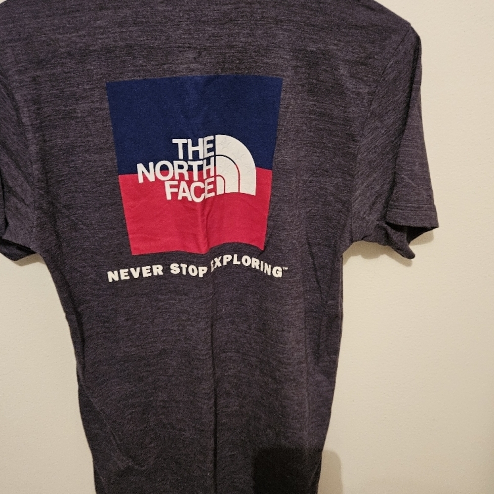 North Face Women Tee